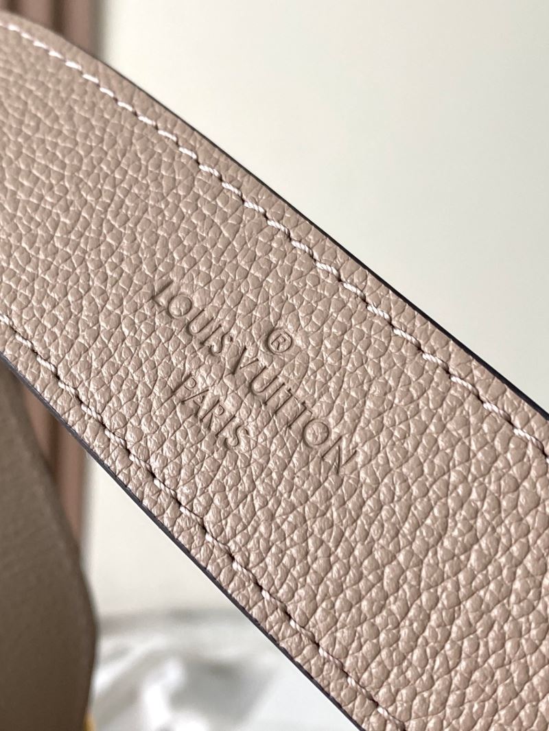 Louis Vuitton Hobo Bags